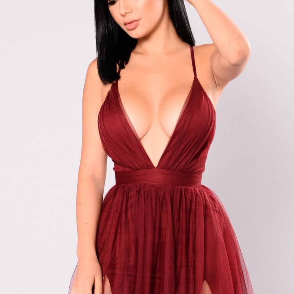 Fashion Nova On The Runway Maxi Dress - Wine